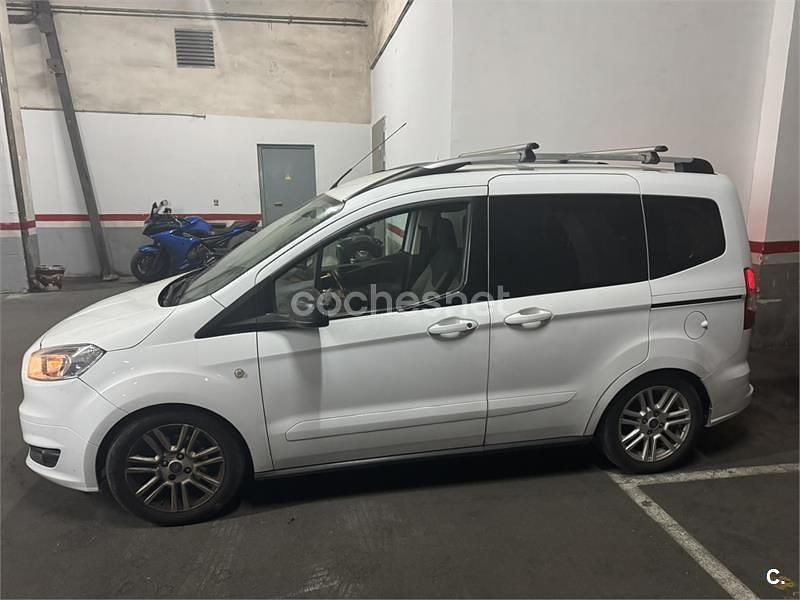 Blanco Usado 2016 Ford Tourneo Courier Titanium Monovolumen | 10.999 € (Precio justo) - Imagen 1/2