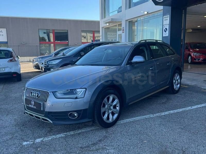 Usado Audi A4 Allroad Premium 245 CV (180 kW) 2014 Gris / plata Familiar