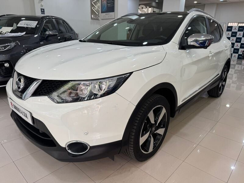 Blanco Usado 2015 Nissan Qashqai Tekna SUV | 9900 € (Precio justo) - Imagen 1/4