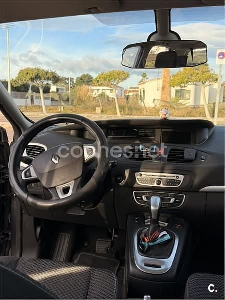 Begagnad Renault Scénic III Dynamique 110 HK (80 kW) 2011 Grå Minibuss