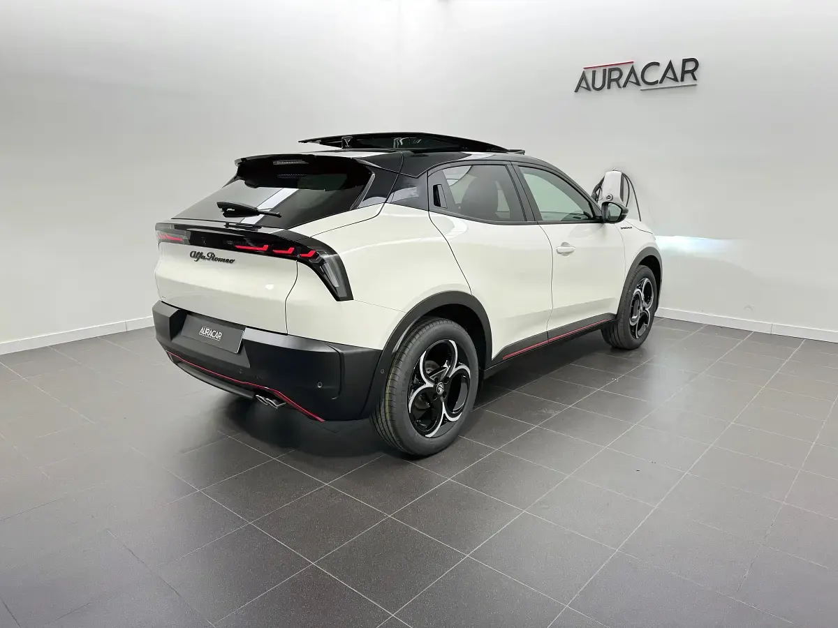 Usado Alfa Romeo Junior Edizione Speciale 145 CV (106 kW) 2025 SUV