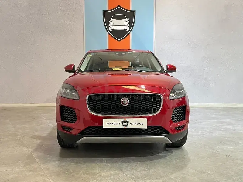 Usado Jaguar E-Pace R-Dynamic 150 CV (110 kW) 2018 Rojo SUV