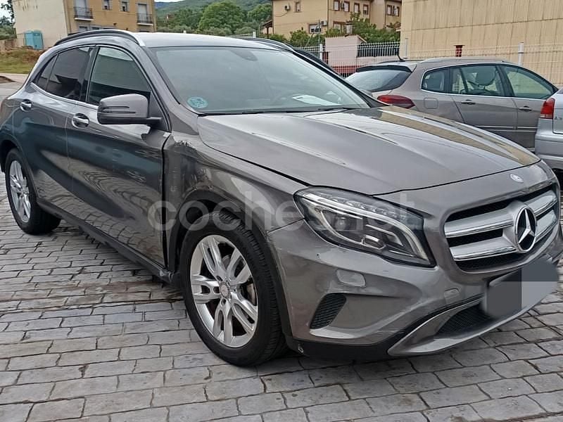 Gris / plata Usado 2015 Mercedes GLA200 Style SUV | 9900 € (Buen precio) - Imagen 1/4