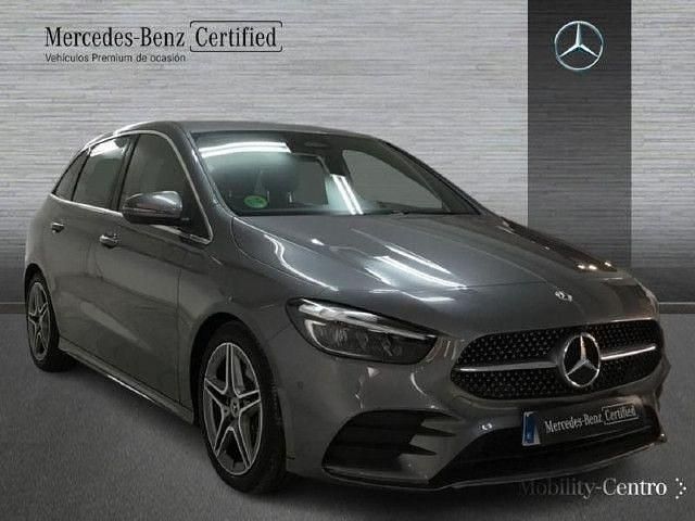 Usado Mercedes B200 AMG line 150 CV (110 kW) 2024 Gris montaña Monovolumen