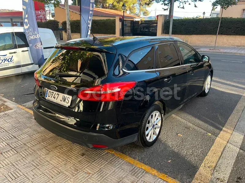Usado Ford Focus Titanium 120 CV (88 kW) 2016 Negro Familiar