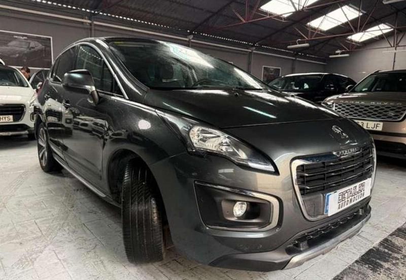 Usado Peugeot 3008 Allure 120 CV (88 kW) 2016 Gris Monovolumen