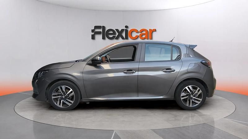Usado Peugeot 208 Active 102 CV (75 kW) 2023 Gris Utilitario
