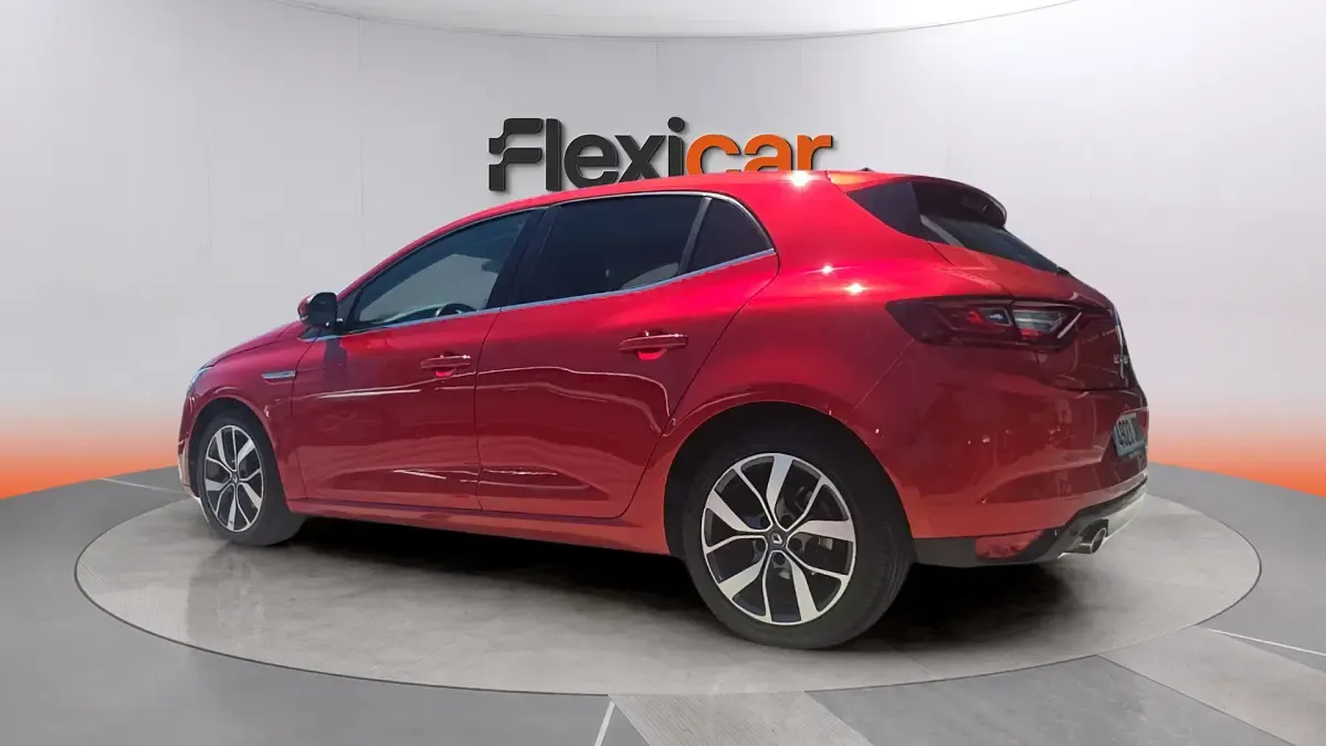 Usado Renault Mégane IV Bose Edition 110 CV (80 kW) 2016 Rojo Berlina