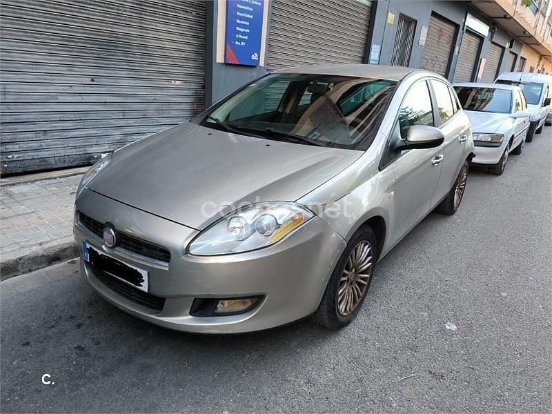 Beige Usado 2008 Fiat Bravo Dynamic Utilitario | 1600 € - Imagen 1/4
