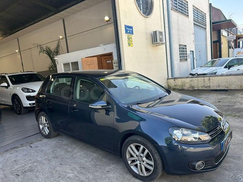 Usado VW Golf VII 105 CV (77 kW) 2012 Azul Berlina