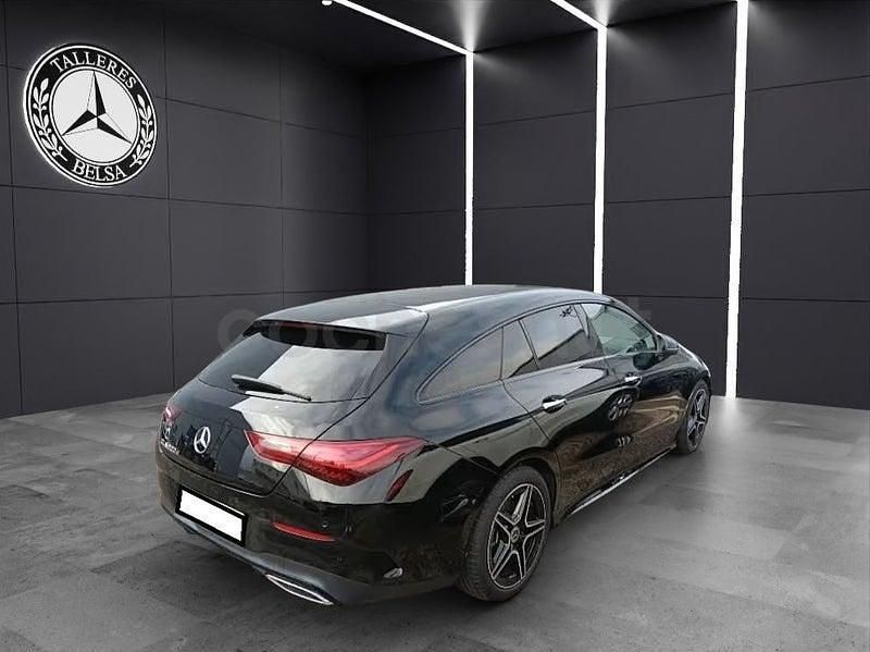 Usado Mercedes CLA200 Shooting Brake 150 CV (110 kW) 2025 Negro Familiar