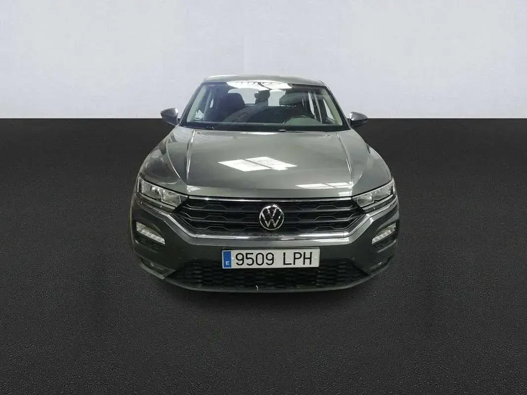 Usado VW T-Roc Edition 116 CV (85 kW) 2021 Gris SUV
