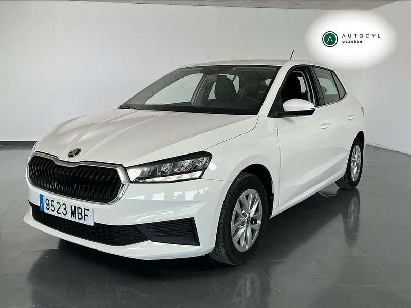 Usado Skoda Fabia Ambition 95 CV (69 kW) 2022 Blanco Utilitario