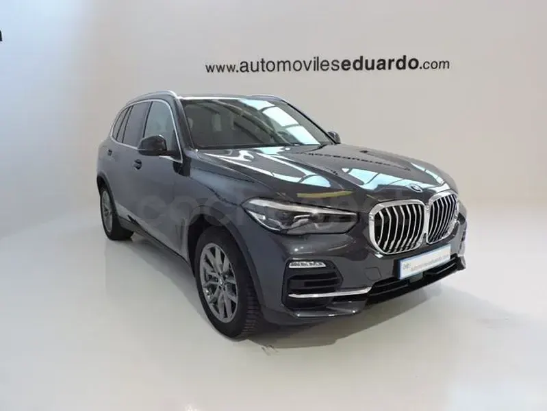 Usado BMW X5 Comfort Edition 394 CV (289 kW) 2021 Gris / plata SUV