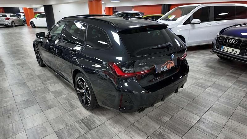 Usado BMW 330e M Sport 292 CV (214 kW) 2024 Negro Familiar