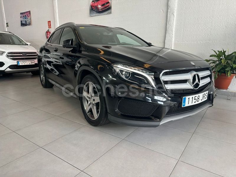 Negro Usado 2016 Mercedes GLA200 AMG line SUV | 21.900 € (Un poco caro) - Imagen 1/4
