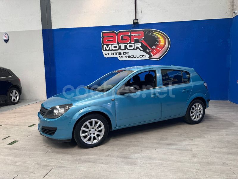 Azul Usado 2006 Opel Astra Enjoy Berlina | 3500 € (Precio justo) - Imagen 1/4