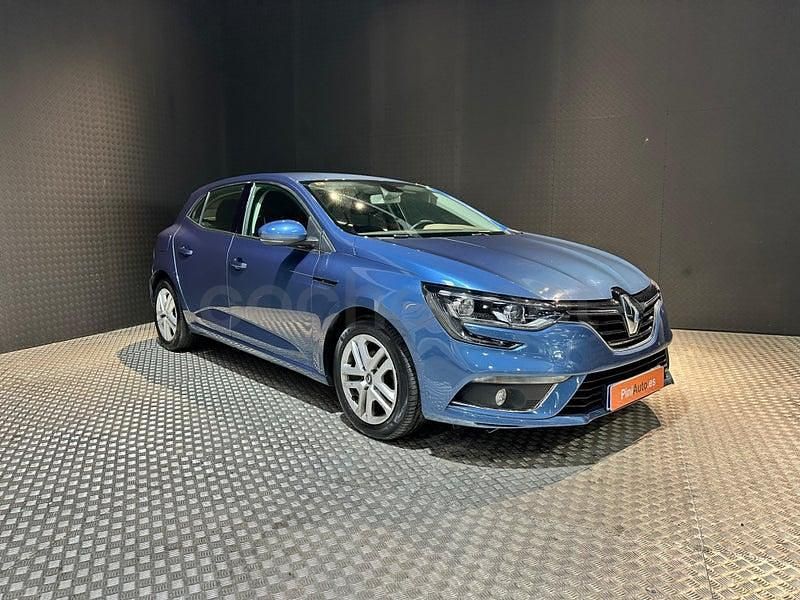 Usado Renault Mégane IV Business 116 CV (85 kW) 2019 Azul Berlina