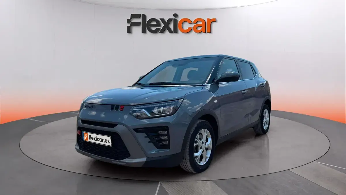 Usado SsangYong Tivoli 135 CV (99 kW) 2024 Gris SUV