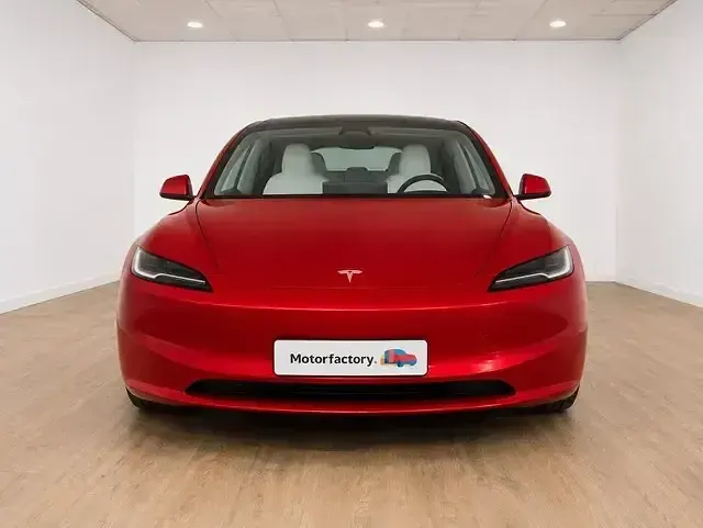 Usado Tesla Model 3 366 kW (498 CV) 2023 Rojo Berlina