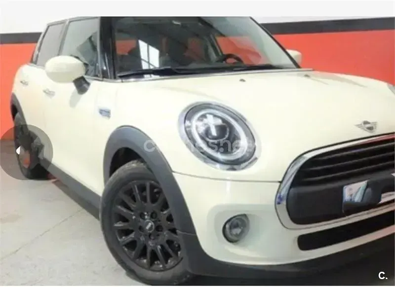 Usado Mini ONE 102 CV (75 kW) 2019 Beige Utilitario