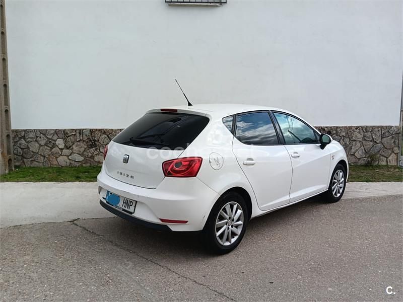 Usado Seat Ibiza FR 105 CV (77 kW) 2013 Blanco Berlina