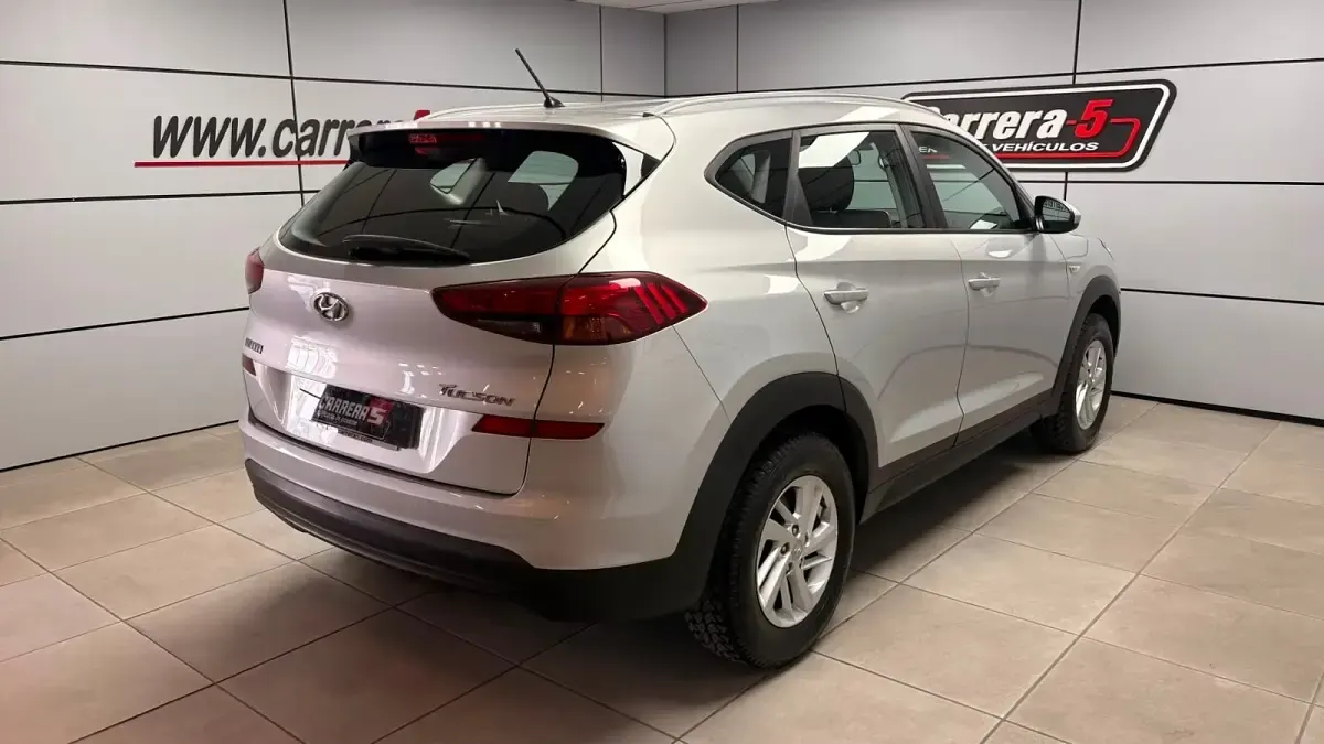 Usado Hyundai Tucson 132 CV (97 kW) 2019 Gris SUV
