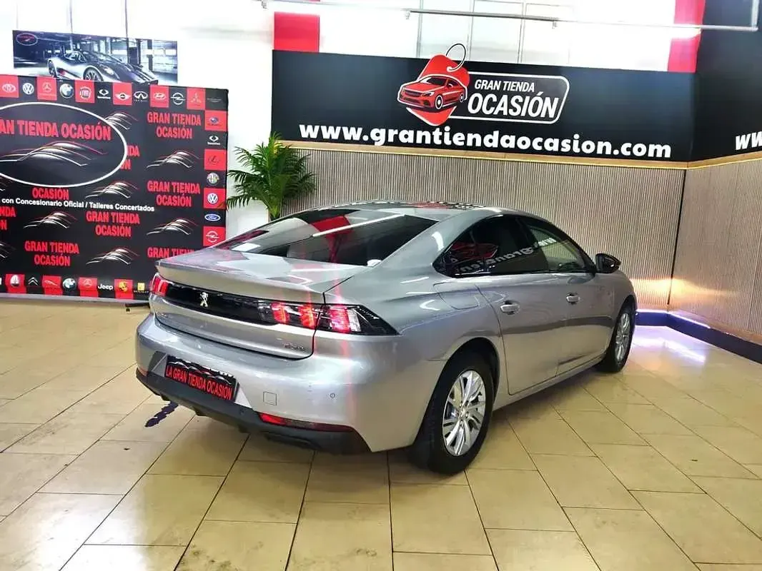 Usado Peugeot 508 Active 131 CV (96 kW) 2022 Gris Berlina