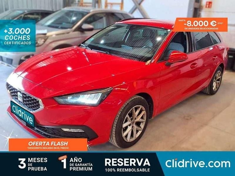 Usado Seat Leon Style 150 CV (110 kW) 2020 Rojo Familiar