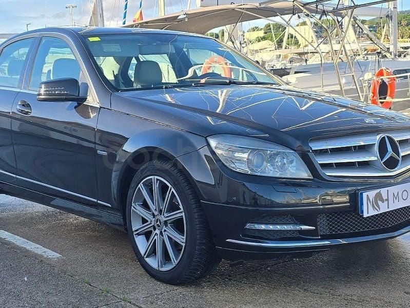 Usado Mercedes C220 Avantgarde 170 CV (125 kW) 2011 Negro Berlina