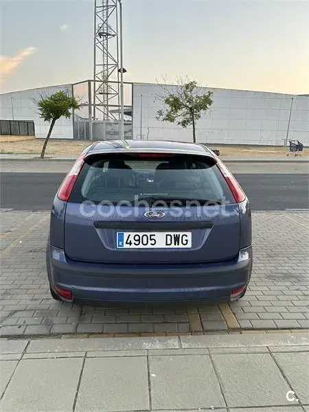Usado Ford Focus Trend 115 CV (84 kW) 2006 Azul Berlina