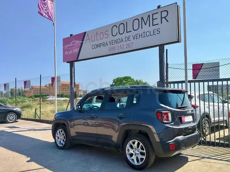 Usado Jeep Renegade Limited 120 CV (88 kW) 2018 Gris / plata SUV