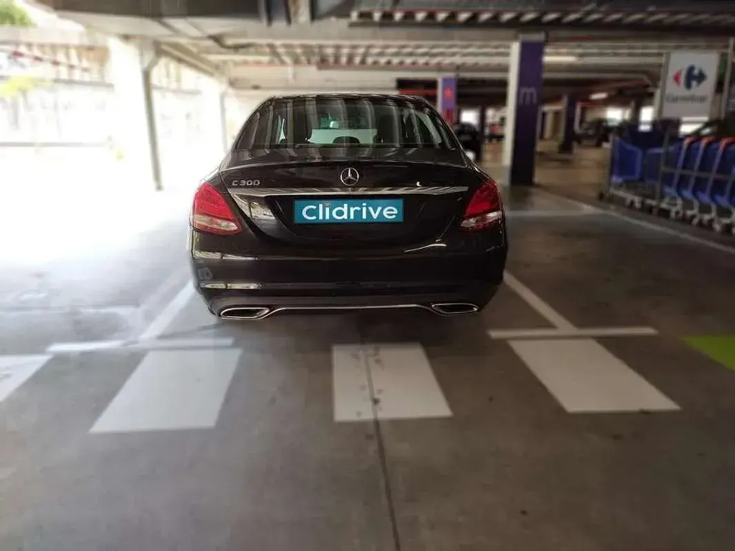 Usado Mercedes C300 245 CV (180 kW) 2017 Negro Coupe