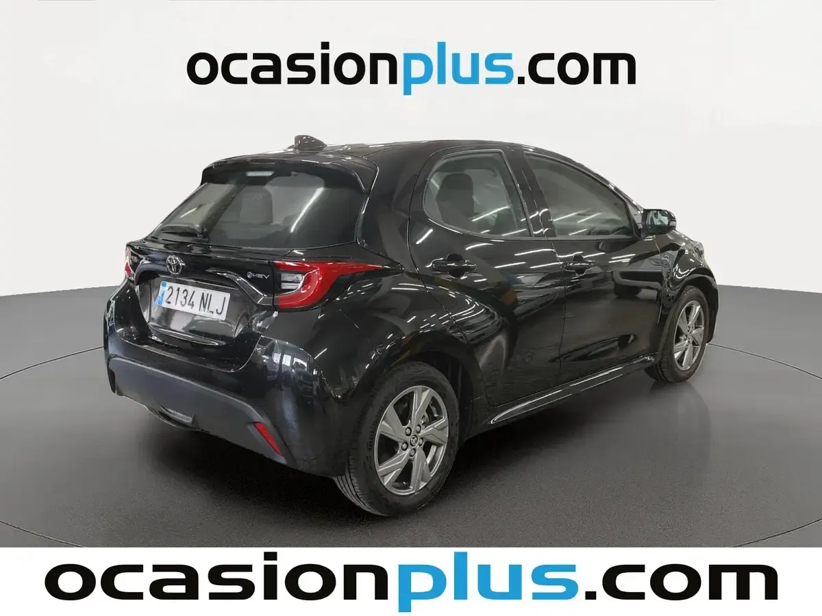 Nuevo Toyota Yaris Active 116 CV (85 kW) 2026 Blanco Utilitario