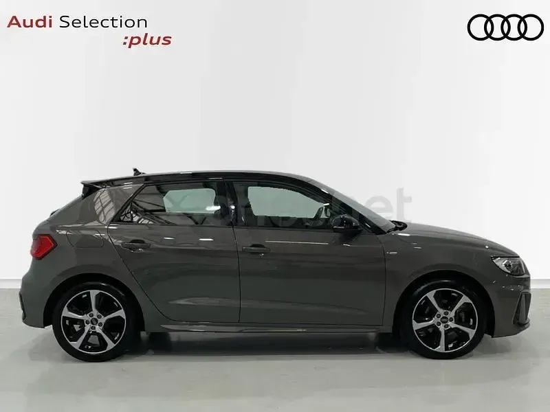 Usado Audi A1 Sportback 110 CV (80 kW) 2023 Gris / plata Utilitario