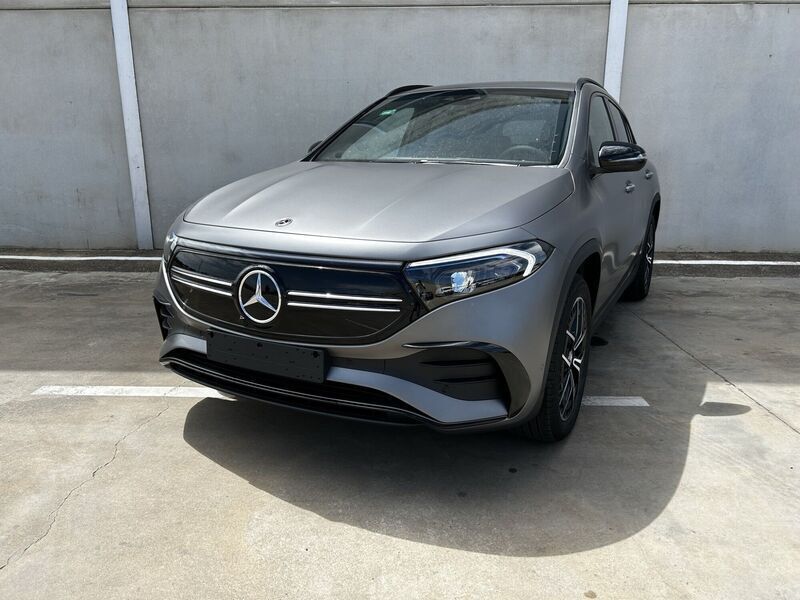 Gris Usado 2023 Mercedes EQA300 SUV | 71.495 € - Imagen 1/4