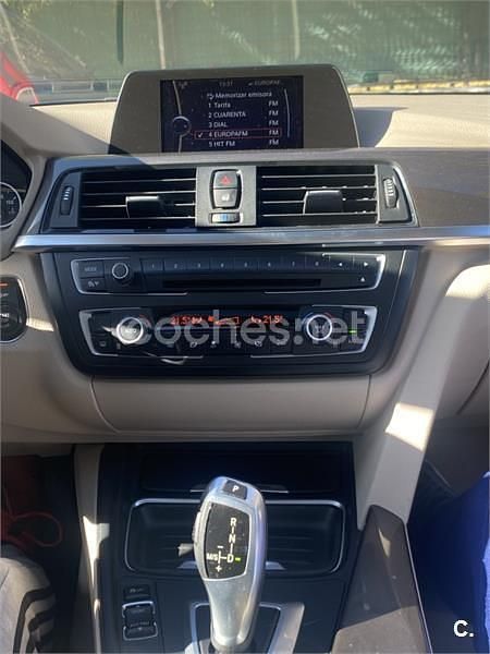 Usado BMW 318 143 CV (105 kW) 2013 Azul Berlina