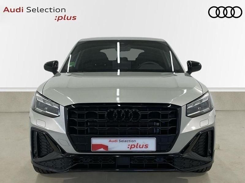 Usado Audi Q2 Ambiente 150 CV (110 kW) 2025 Gris SUV