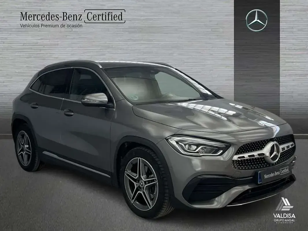 Usado Mercedes GLA200 AMG line 150 CV (110 kW) 2022 SUV