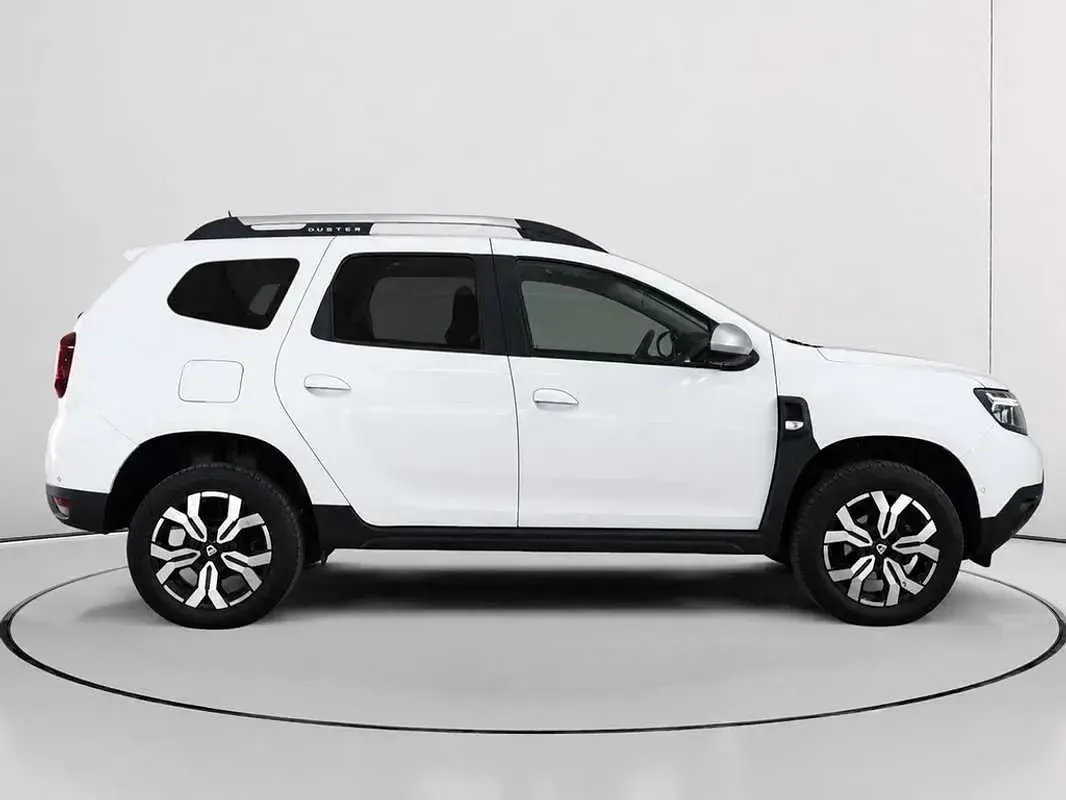 Usado Dacia Duster Prestige 131 CV (96 kW) 2022 Blanco SUV