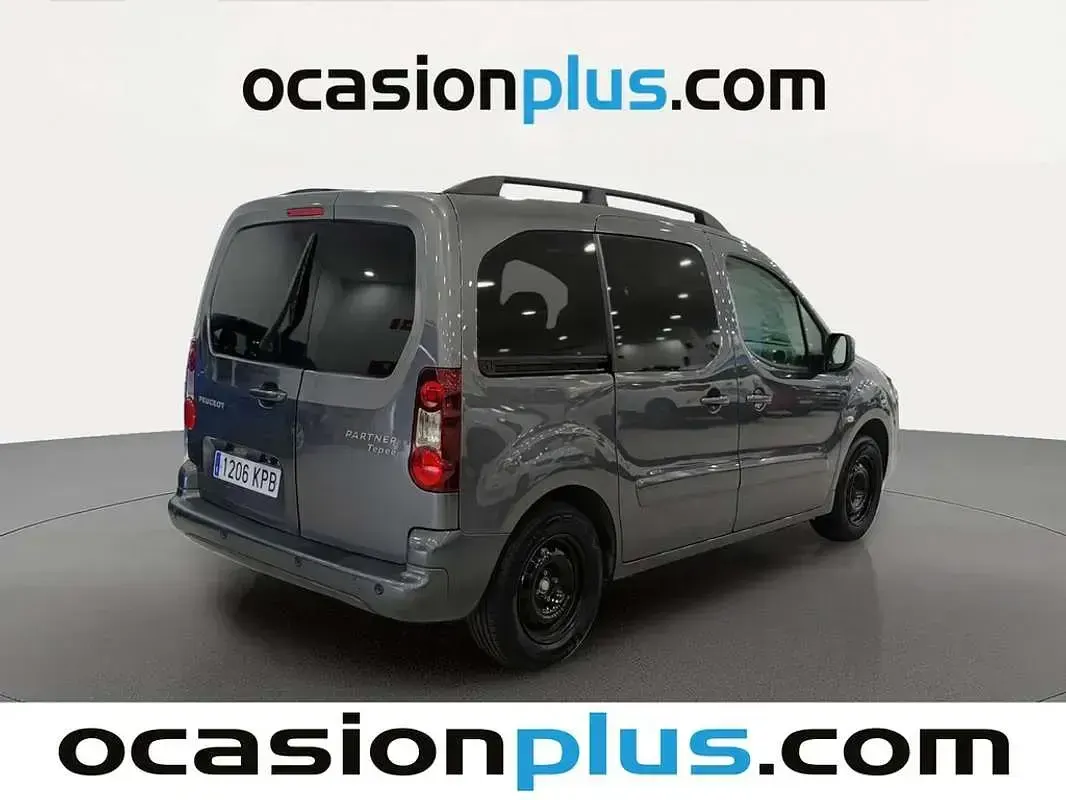 Usado Peugeot TePee Active 99 CV (72 kW) 2018 Gris Van