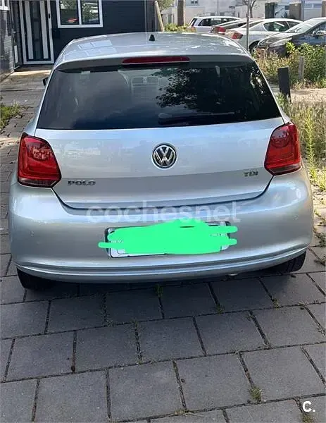 Usado VW Polo 75 CV (55 kW) 2010 Gris / plata Utilitario