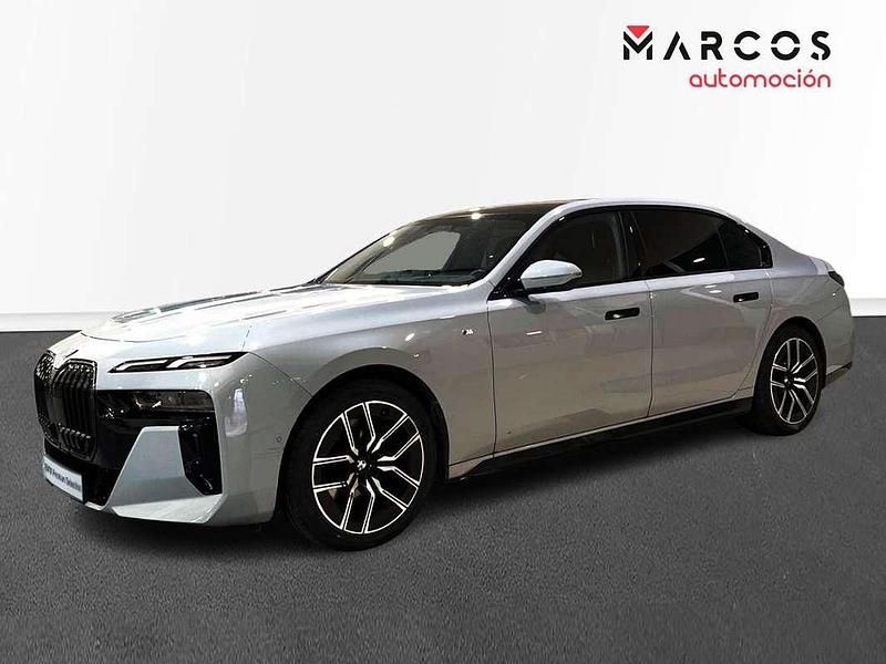 Usado BMW 740 299 HP (219 kW) 2024 Cinzento Sedan