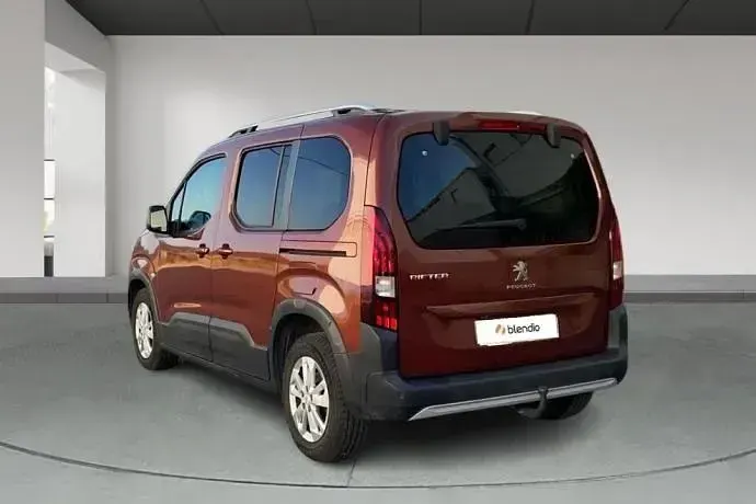Usado Peugeot Rifter Allure 100 CV (73 kW) 2019 Monovolumen