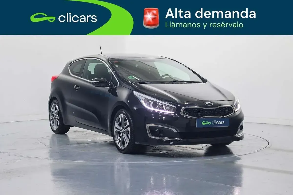 Usado Kia Ceed 120 CV (88 kW) 2016 Negro Utilitario