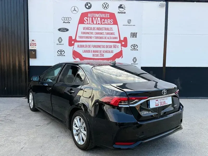Usado Toyota Corolla Edition 140 CV (102 kW) 2023 Negro Berlina