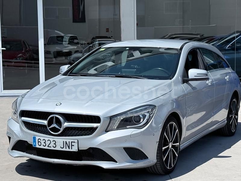 Gris / plata Usado 2016 Mercedes CLA200 Shooting Brake Urban Familiar | 16.999 € (Precio justo) - Imagen 1/4