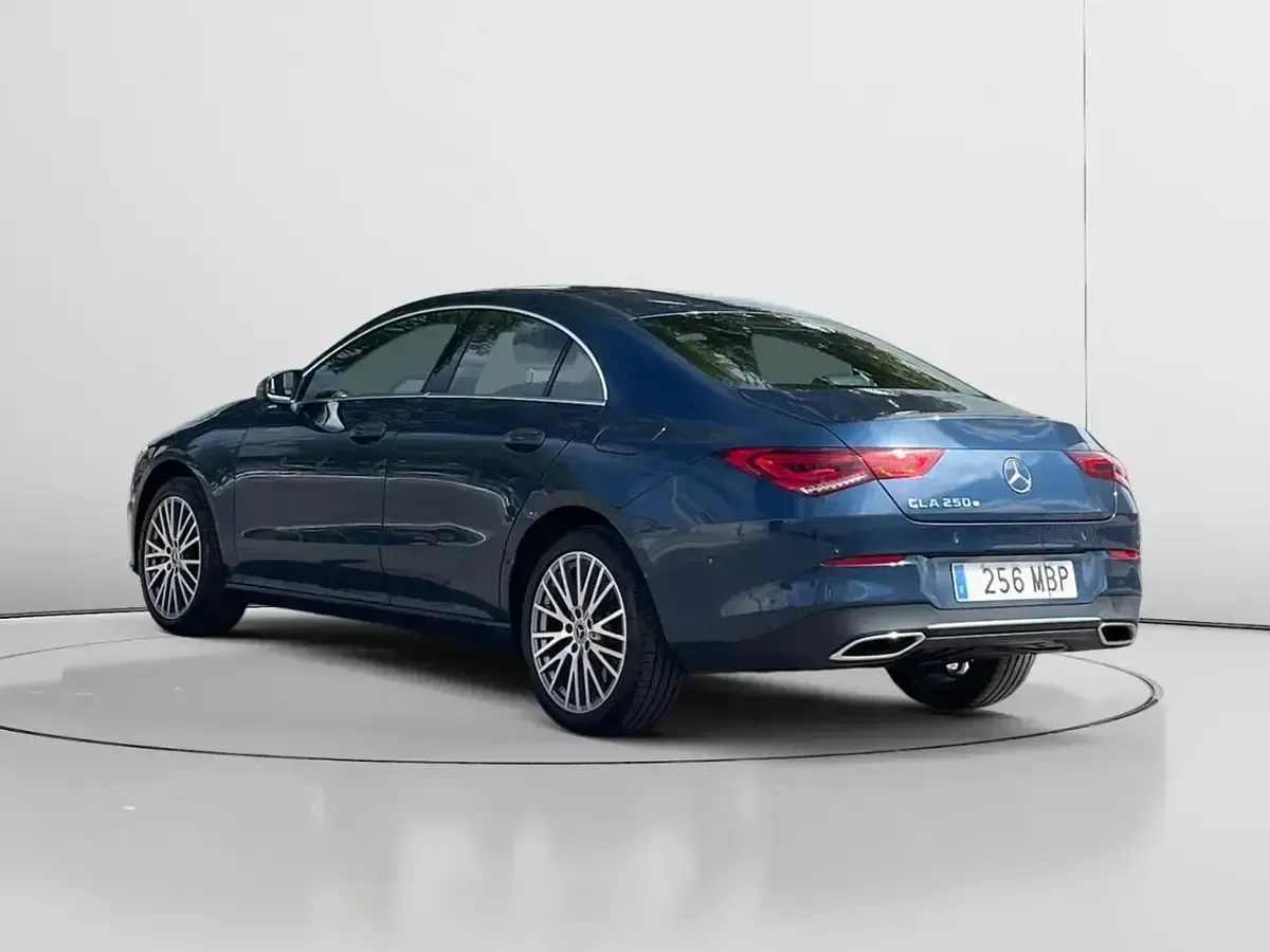 Usado Mercedes CLA250e Progressive 218 CV (160 kW) 2022 Azul Berlina