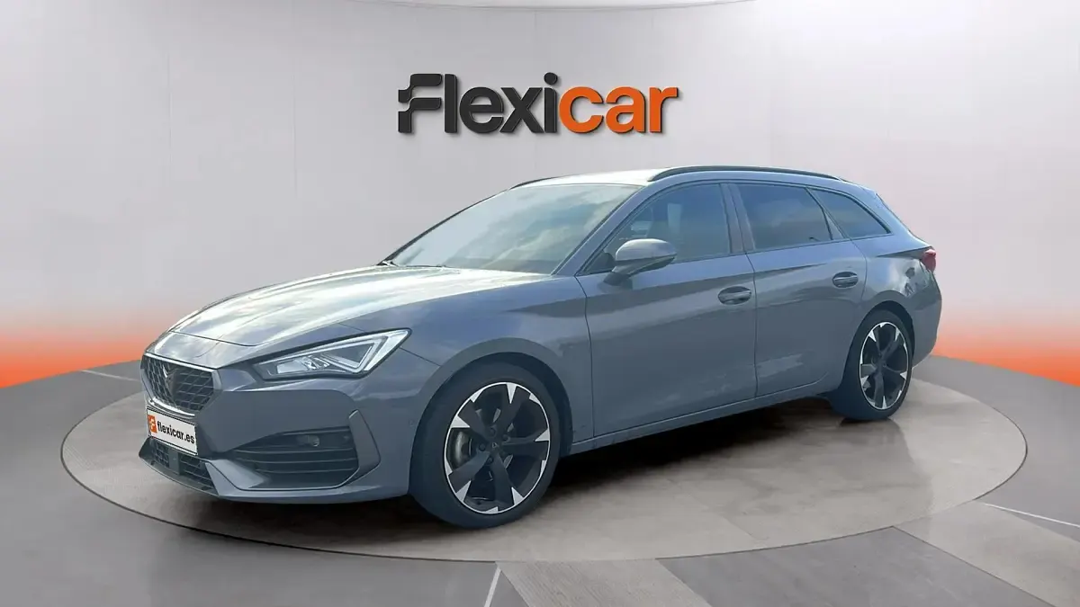 Usado Cupra Leon 150 CV (110 kW) 2023 Gris Familiar