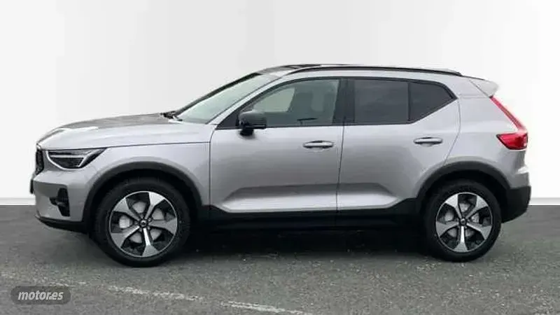 Nuevo Volvo XC40 Ultra 163 CV (119 kW) 2026 Plateado SUV